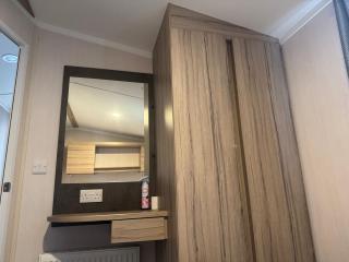 3 bedroom Caravan Manor Park Free WiFi , Linen not included , Pets stay free - 3