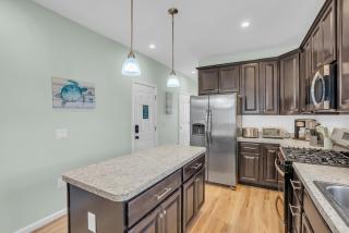 Luxury Bayview Oasis In The Heart Of Seaside - 8