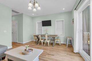 Luxury Bayview Oasis In The Heart Of Seaside - 9