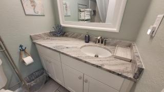 Cozy Beach Condo with Full Kitchen - 2