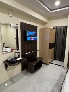 Hotel Legacy Grand - Rooms & Suites - Near AIG Hospital - Hyderabad - 5