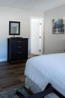 Beach Home in Quiet Neighborhood 5 minutes from the Pier - 3