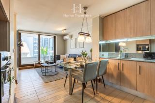 HT Amplio depto en Las Condes con estacionamiento - 7