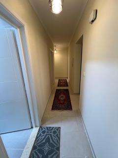 Spacious Rehab 1 Apartment 3BR, Garden View - 9