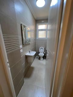 Spacious Rehab 1 Apartment 3BR, Garden View - 4