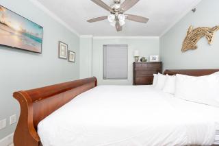 Tradewinds 102 condo - 1