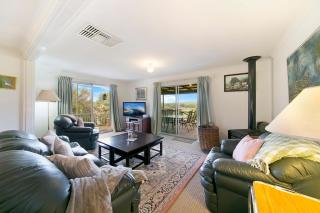 Hillside Country Retreat - 4