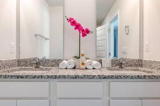 NEW built Townhouse in Pensacola,EV connector - 6