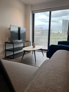 Joyful Group - Stylish 2 Bedroom Duplex with Sofa Bed in Salford M5 - 2