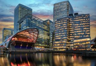 Summer Stay Stylish 1-Bed Canary Wharf Flat w Balcony - 0
