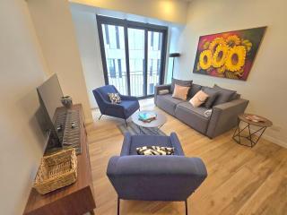 Luxury 2 Bedroom Apartment - 0