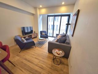 Luxury 2 Bedroom Apartment - 7