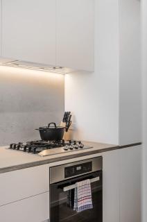 Modern 2BR Apartment Near Crown & Arts Precinct - 1