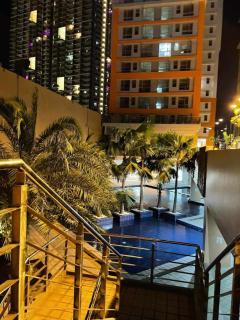 U607 Sunshine100 Netflix 65InchesTV Wifi Karaoke Swimming Pool - Manila - 9