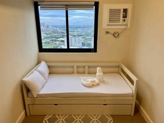 Grand Residences 2-Bedroom Unit 2719 - Mabolo - 3