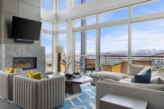 Silverado by AvantStay Snowboarders Skiers Paradise w Hot Tub Views Easy Slope Access - 0