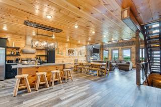 Duval by AvantStay 10min to DT Pigeon Forge w Indoor Pool Hot Tub Amazing Views - 1