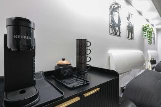 Stylish Brickell Studio - Pool, Gym & Great Views - 6