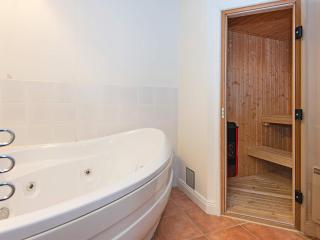 6 person holiday home in Ringkøbing - 6
