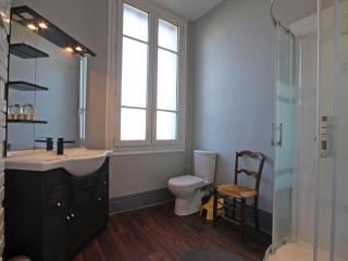 Maison bourgeoise avec grand parc, proche centre ville, idéale pour groupes - FR-1-497-57 - 1