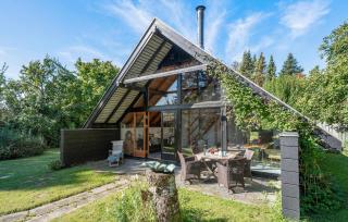 3 Bedroom Cozy Home In Mern - 3