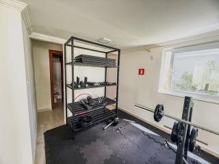 Casa toda climatizada com 2 suítes, gourmet privativo e internet 300MBPS no Residencial Monte das Oliveiras em Arraial D'Ajuda , condomínio com piscinas, sauna e portaria 24hrs. - 3