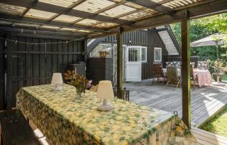 3 Bedroom Cozy Home In Mern - 1