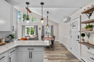 The Beachside Escape - 7