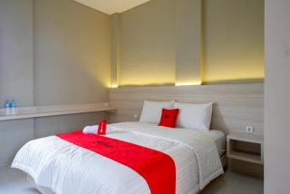 RedDoorz Near PRPP Marina Semarang - 0