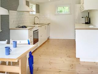 4 person holiday home in UDDEVALLA - 3