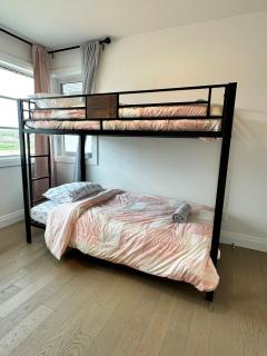 Modern Luxurious Stay - 3