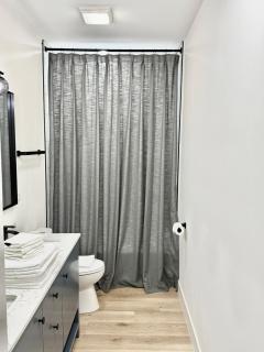 Spacious 3BDR Luxury Penthouse - 1