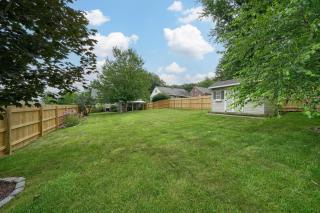Walnut Street Retreat with Hot Tub, 3 Bedrooms - 5