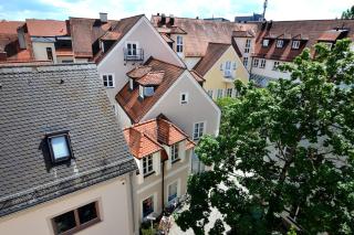 Cozy old building apartment - 9