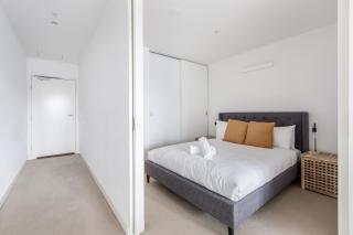 Modern Nomads Serene 1BR Getaway Walking to QV Market & CBD - 4