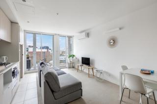 Modern Nomads Serene 1BR Getaway Walking to QV Market & CBD - 2