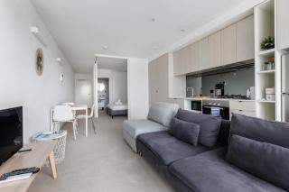 Modern Nomads Serene 1BR Getaway Walking to QV Market & CBD - 9
