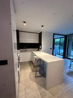 Cómodo y moderno departamento - 2