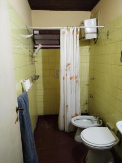 Casa familiar tranquila con patio y garage - 8