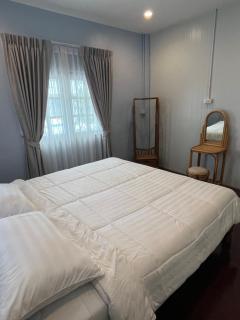 Saen Saran property - 1