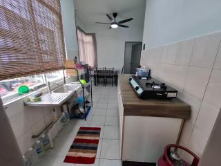 Homestay Bajet KK UA1 First Floor 2 Rooms 1 Aircond - 4