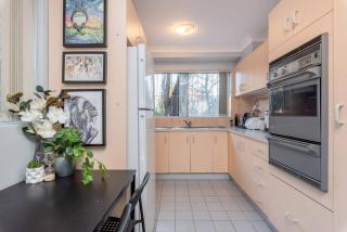 Lively Double Room - Near Olympic Park - Shared Bathroom - 5