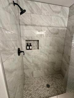 4BR Modern Getaway by Lackland & SeaWorld - San Antonio - 4