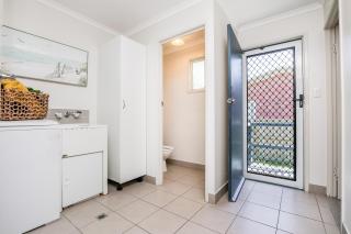 On Agnes Time - Large, 3-Bedroom, Coastal Home in Central Agnes Water, Short Walk to Stunning Main Beach - 3
