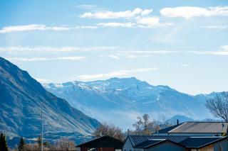Mountains on Clearview - 3