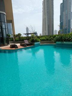 City & Port View Luxury Apartment in Colombo - 9