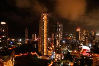 Trizen,City & Port View Luxury Apartment in Colombo - 6