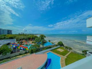 Kingstone Beachfront Apartments - 4