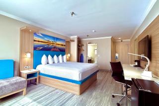 Days Inn by Wyndham Los Angeles LAX/ Redondo&ManhattanBeach - 3
