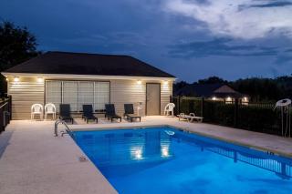 Days Inn by Wyndham Spartanburg - 1